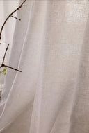 beige linnen gordijn close up norsemaison